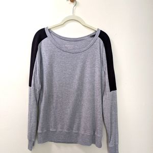 Beyond Yoga Grey and Black Colorblock Sweater Size Small